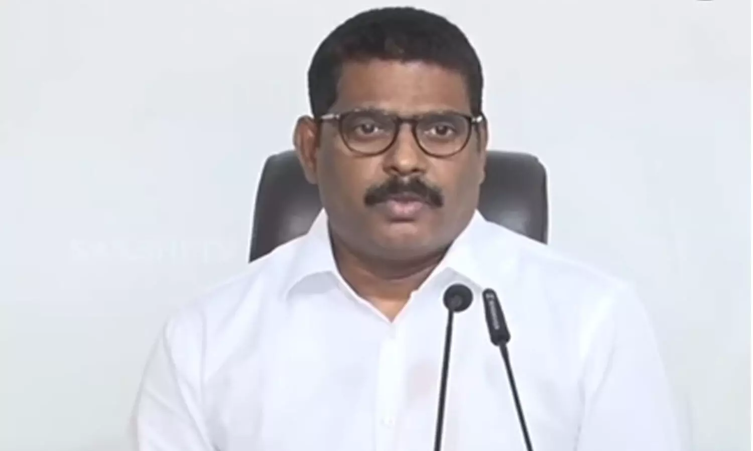 వైసీపీ ఎమ్మెల్యే మద్దిశెట్టి కామెంట్స్ విన్నారా? వైసీపీ ఎమ్మెల్యే మద్దిశెట్టి కామెంట్స్ విన్నారా?