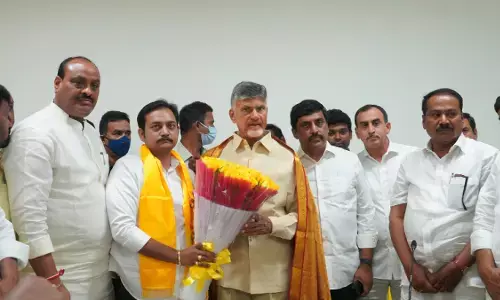 టీడీపీలో చేరిన ప్రముఖ పారిశ్రామికవేత్త
