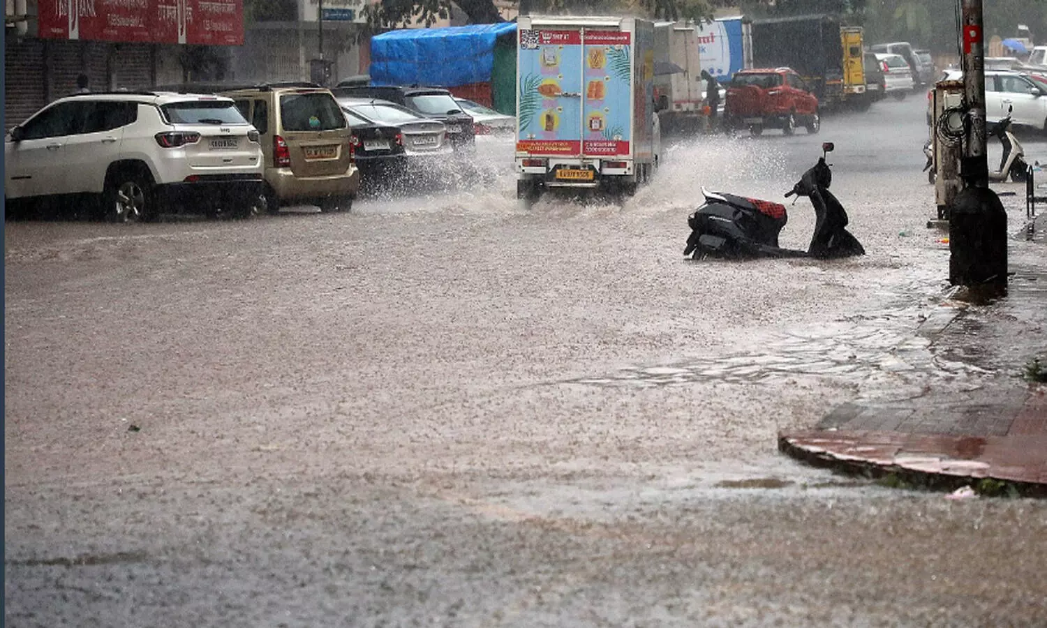rains, mumbai, roads, trafic jam