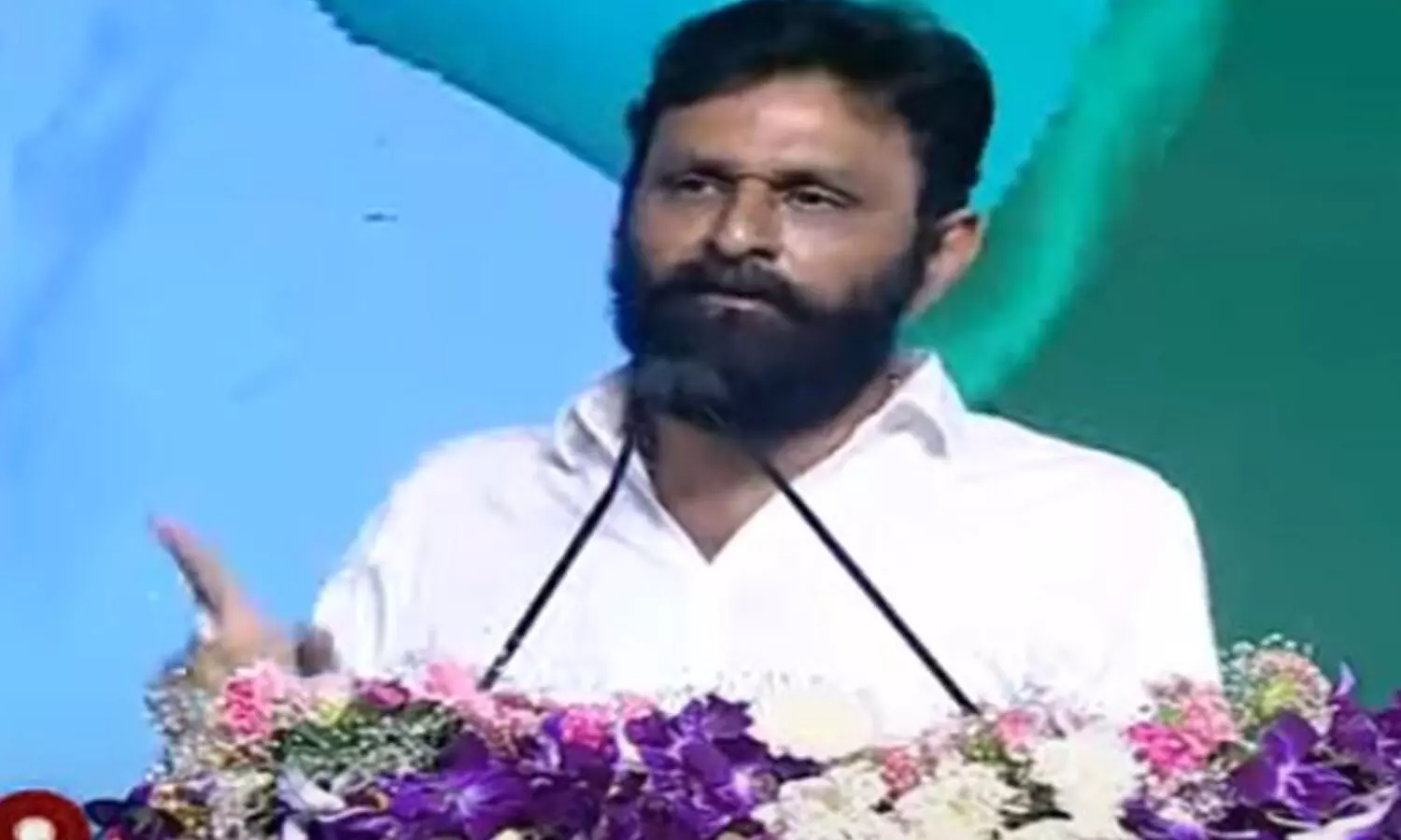 ప్లీనరీలో కొడాలి నాని ఫైర్