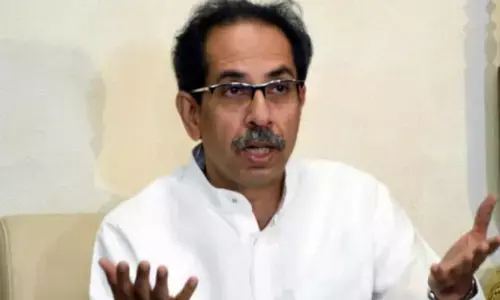 సుప్రీంలో ఉద్ధవ్ కు షాక్