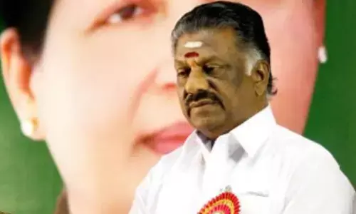 పన్నీర్ అవుట్.. కీలక నిర్ణయం