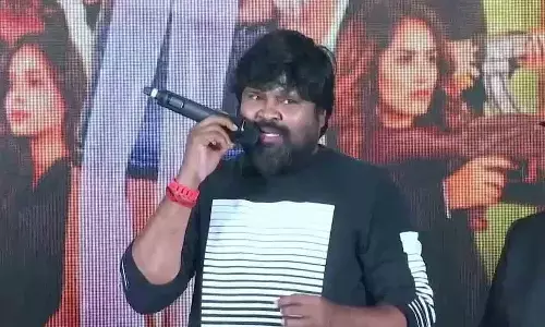 హీరో నితిన్ ను స్టేజీపైనే తిట్టేసిన అమ్మ రాజశేఖర్