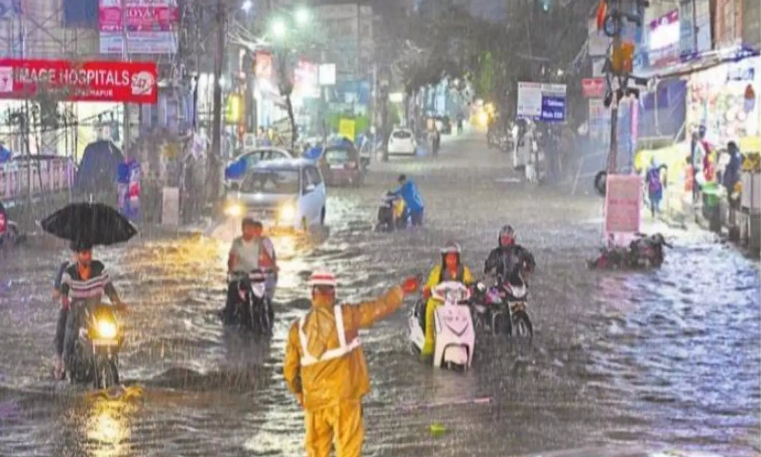 హైదరాబాద్ కు హైఅలర్ట్... ఈదురుగాలులు.. భారీ వర్షం హైదరాబాద్ కు హైఅలర్ట్... ఈదురుగాలులు.. భారీ వర్షం