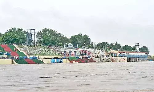 డేంజర్ బెల్స్...గోదావరి వరద