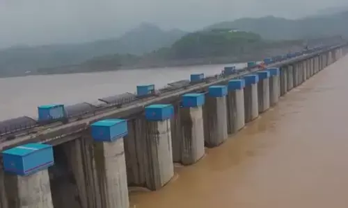 పోలవరంలో కేంద్రబృందం పర్యటన