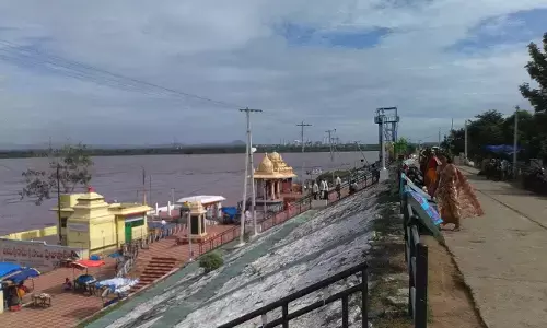 పెరుగుతున్న గోదావరి ఉధృతి