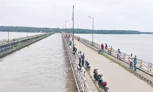 గ్రామాలన్నీ చెరువులయ్యాయ్