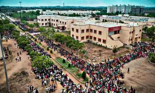 బ్రేకింగ్.. బాసర ట్రిపుల్ ఐటీలో విద్యార్థులకు తీవ్ర అస్వస్థత