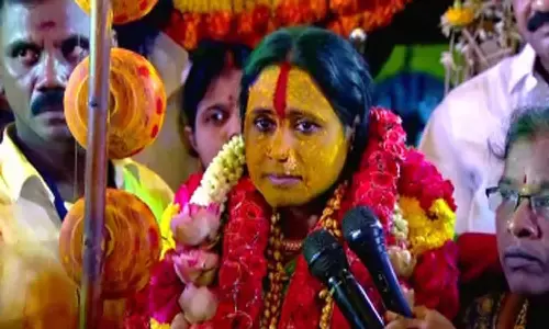 నాదంతా కాజేస్తున్నారు.. భవిష్యవాణి