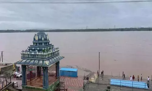శాంతిస్తున్న గోదారి.. తగ్గుతున్న నీటిమట్టం