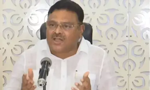 బాబు నివాసం ఎక్కడ? తిరిగేది ఎక్కడ?