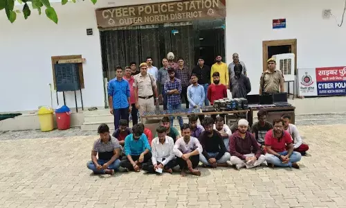 లోన్స్ ఇస్తూ వేధిస్తున్న చైనా యాప్ నిర్వాహకుల అరెస్ట్.. వెనకుండి నడిపిస్తున్నదెవరంటే