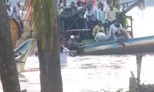 చంద్రబాబు బృందానికి తృటిలో తప్పిన ప్రమాదం