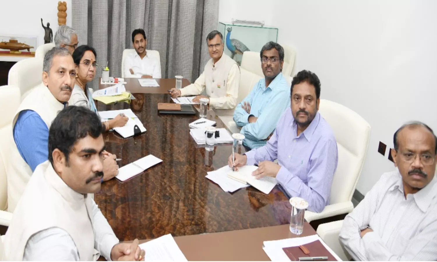 జగన్ పై నీతి ఆయోగ్ సభ్యుడు ప్రశంసలు జగన్ పై నీతి ఆయోగ్ సభ్యుడు ప్రశంసలు