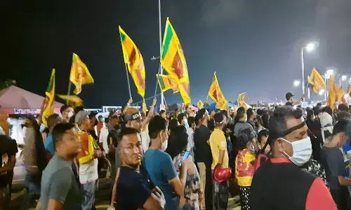 అట్టుడికిపోతున్న శ్రీలంక