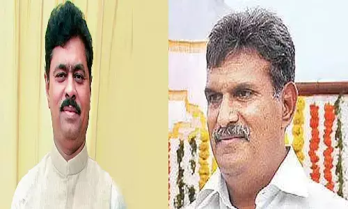 ఇద్దరి మధ్య గ్యాప్ దేనికి?