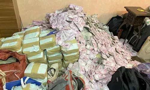 రెండువేల నోట్లన్నీ ఇక్కడే ఉన్నాయ్