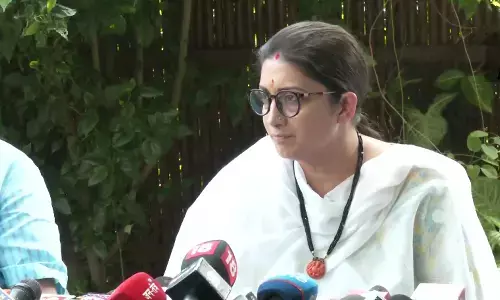 నా కూతుని కాంగ్రెస్ టార్గెట్ చేసింది