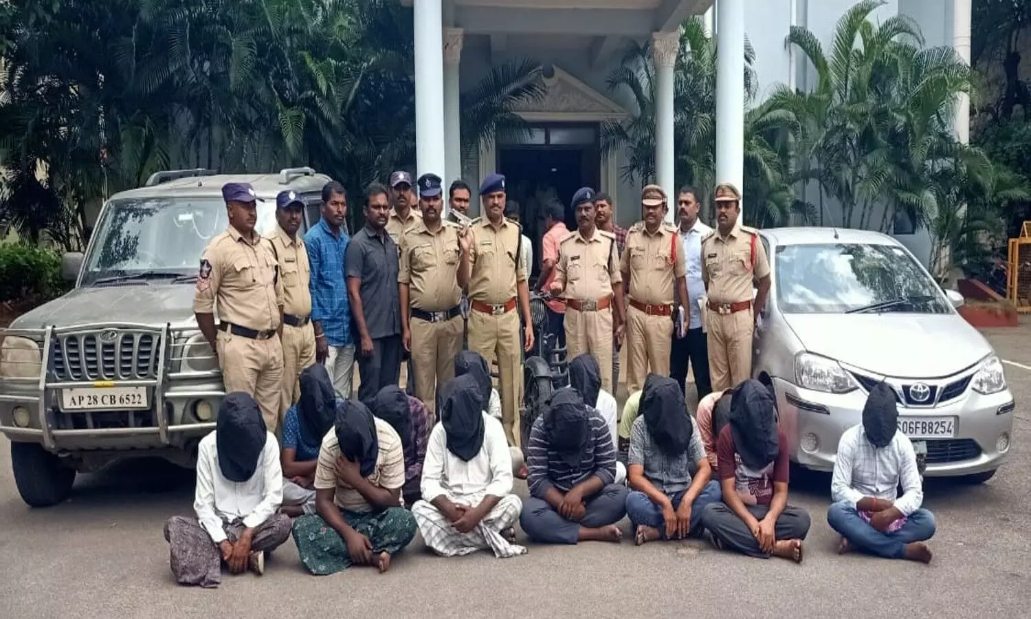 మోస్ట్ వాంటెడ్ క్రిమినల్ సుంకర ప్రసాద్ నాయుడు అరెస్ట్ మోస్ట్ వాంటెడ్ క్రిమినల్ సుంకర ప్రసాద్ నాయుడు అరెస్ట్