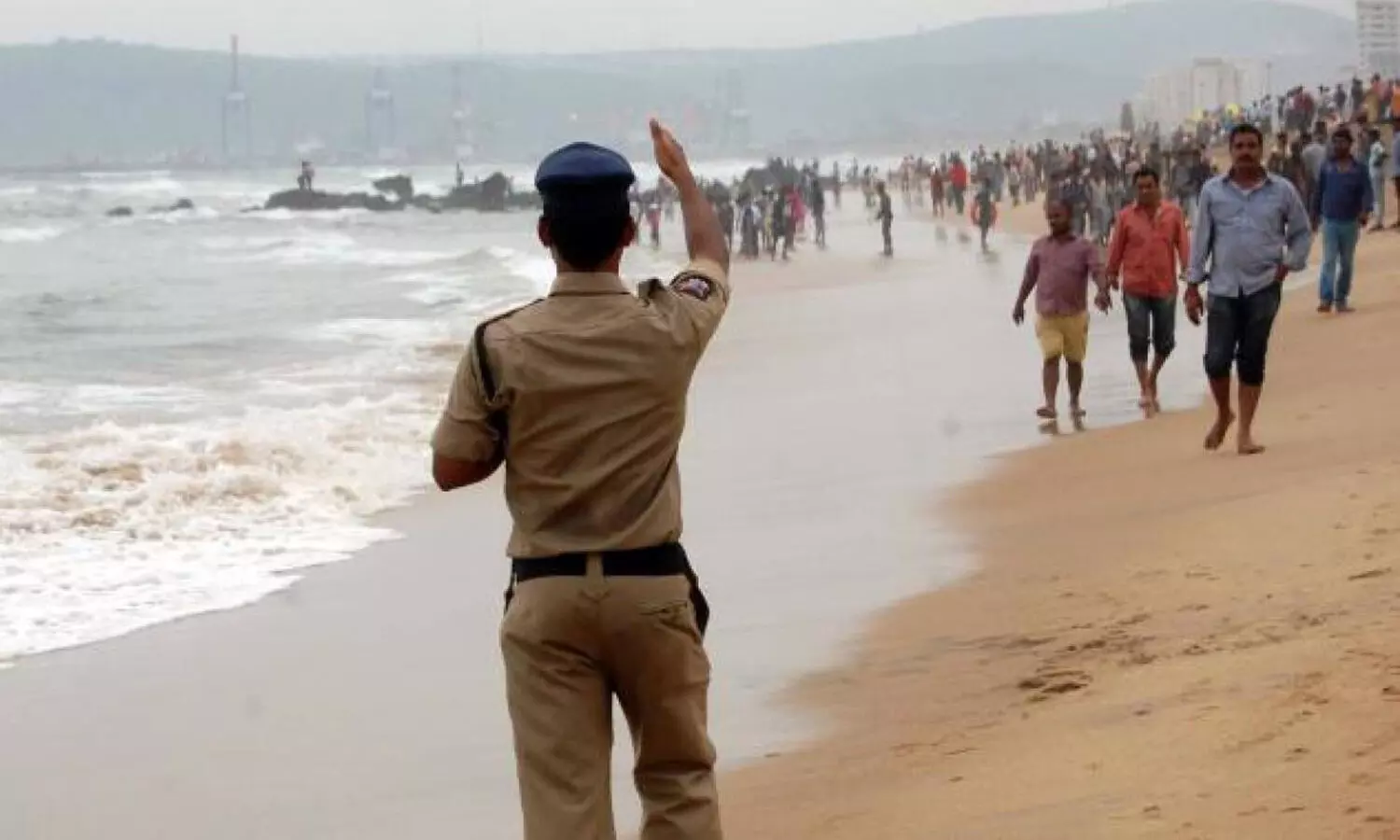అనకాపల్లి జిల్లాలో విషాదం.. ఐదుగురు గల్లంతు