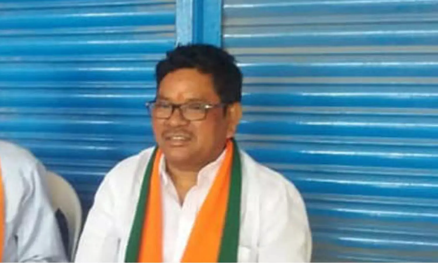 ఎంపీ సోయం అరెస్ట్