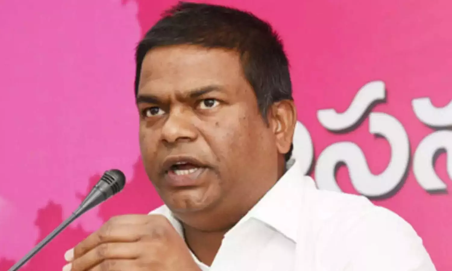 బ్రేకింగ్  : టీఆర్ఎస్ ఎమ్మెల్యే పై హత్యాయత్నం