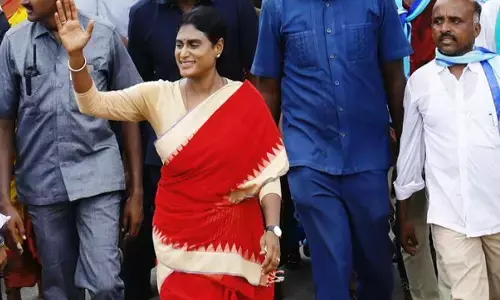 రేపటి నుంచి మళ్లీ పాదయాత్ర