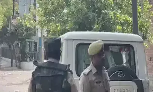 మధ్యాహ్న భోజన పథకం ద్వారా 11.46 కోట్లను మాయం చేసిన ప్రధానోపాధ్యాయుడు