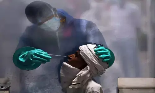 వైరస్ చుట్టుముడుతోంది.. తస్మాత్ జాగ్రత్త