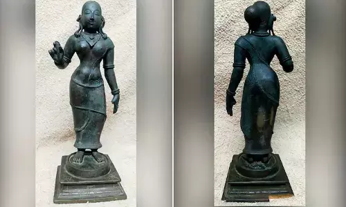 400 సంవత్సరాల నాటి విగ్రహం వారి చేతుల్లో.. ధర ఎంతంటే..?