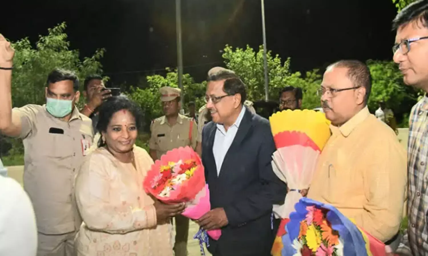 బాసర ట్రిపుల్ ఐటీలో గవర్నర్