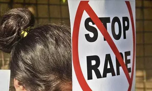 27 సంవత్సరాల యువతిని రేప్ చేసిన పోలీస్ ఇన్స్పెక్టర్