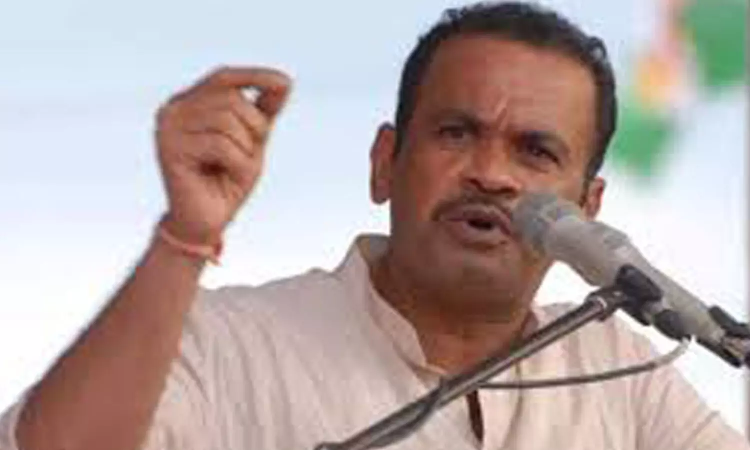 హైదరాబాద్ చేరుకున్న కోమటిరెడ్డి