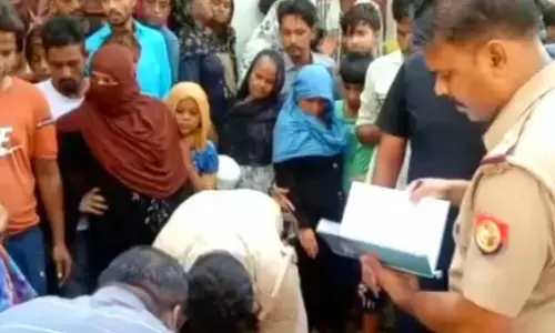 తల లేకుండా యువతి శరీరం.. అందరూ హడల్