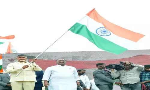 మోదీని ప్రశంసించిన చంద్రబాబు