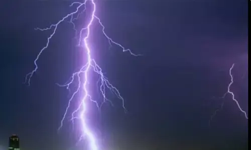 విషాదం.. పిడుగుపడి నలుగురు మృతి