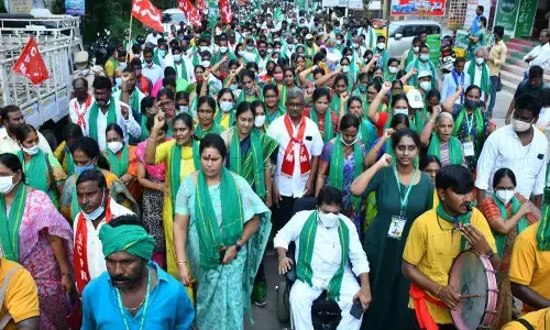 మరోసారి అమరావతి రైతుల పాదయాత్ర