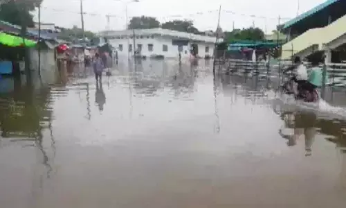 భద్రాచలం వద్ద మూడో ప్రమాద హెచ్చరిక