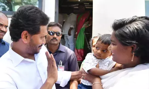 జగన్ పై వత్తిడి.. పొత్తుకు యత్నం