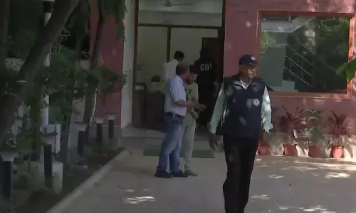 సిసొడియాపై కేసు నమోదు