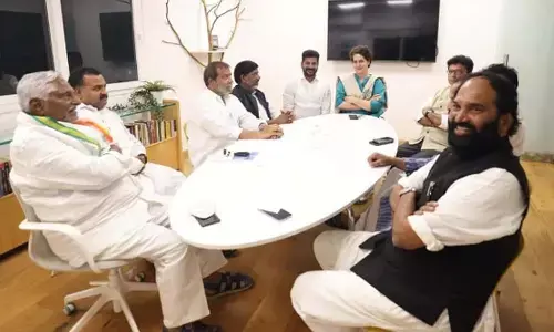 ప్రియాంకతో తెలంగాణ కాంగ్రెస్ నేతల సమావేశం