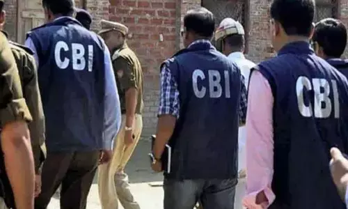ఆర్జేడీ నేతల ఇళ్లపై సీబీఐ దాడులు