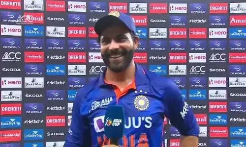 మ్యాచ్ తర్వాత జడేజాతో మాట్లాడిన సంజయ్ మంజ్రేకర్.. ఫుల్ కామెడీ..!