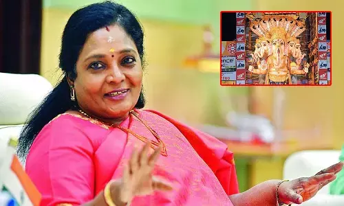 ఖైరతాబాద్ మహాగణపతికి తొలిపూజ చేసిన గవర్నర్ తమిళి సై