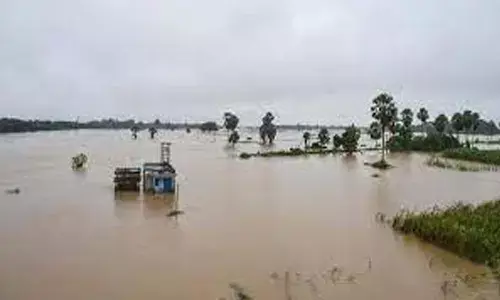 ఉత్తర్‌ప్రదేశ్ లో ఘోర ప్రమాదం.. పడవ మునిగి 6గురు గల్లంతు