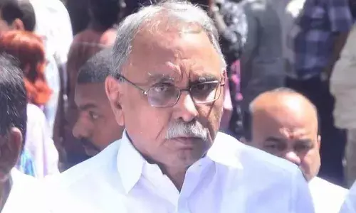 వైఎస్ పై ఓ సాహసి ప్రయాణం పుస్తకం : కేవీపీ