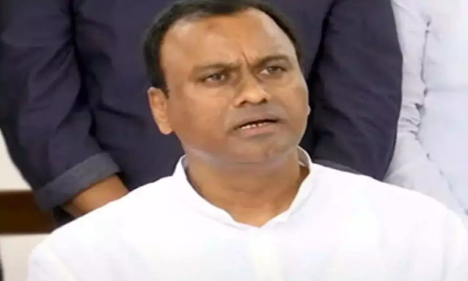 రాజగోపాల్ రెడ్డిది దుర్మార్గం.. నల్గొండ సీనియర్ నేత ఘాటు వ్యాఖ్యలు రాజగోపాల్ రెడ్డిది దుర్మార్గం.. నల్గొండ సీనియర్ నేత ఘాటు వ్యాఖ్యలు