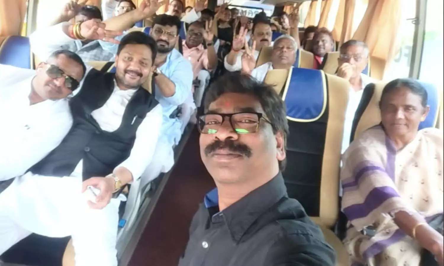 బలపరీక్షలో నెగ్గిన హేమంత్ సర్కార్