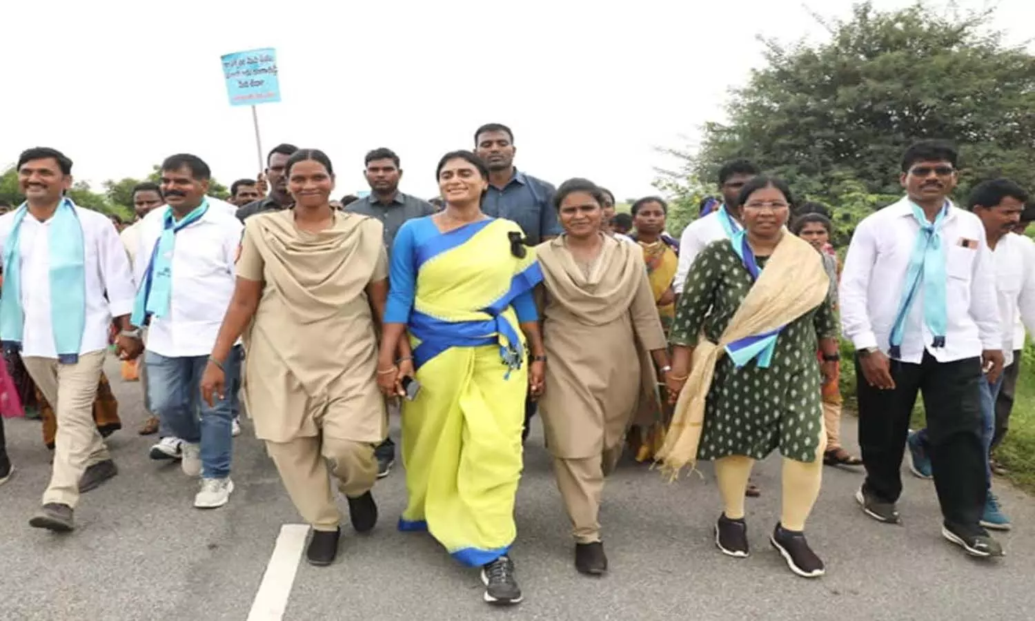 కేసీఆర్ మోసం చేయని వర్గం ఏదీ?